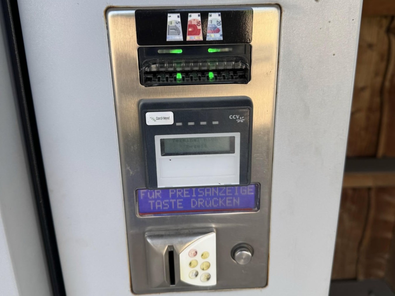 Eierautomat mit Kartenzahlung
